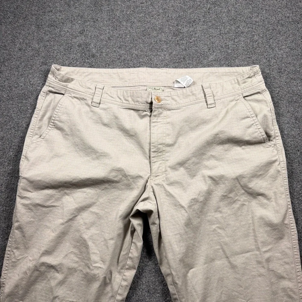 L.L. Bean Ripstop Explorer Pants Mens 42x30 Khaki Stretch Cotton Blend Outdoor